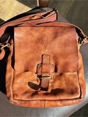90s Inspired Unisex Harbour 2nd Leather Messenger Bag in Cognac Brown